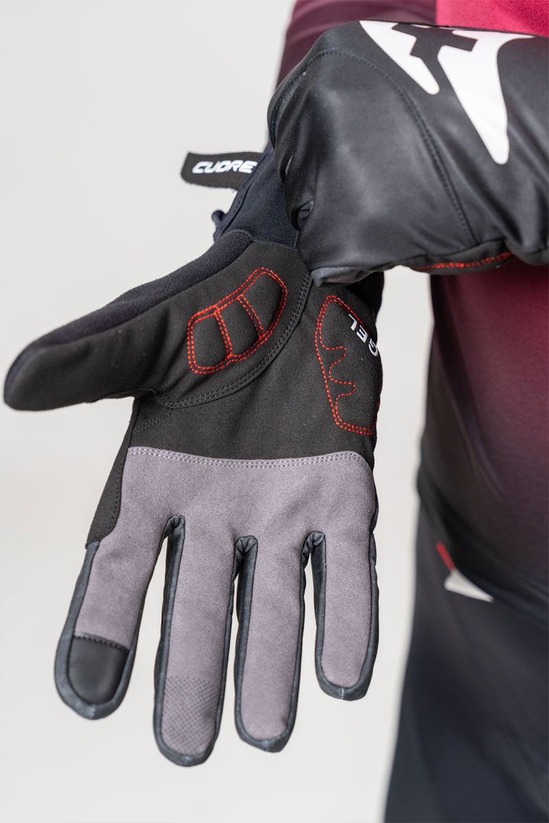 cuore-unisex-active-shield-glove-3-1.jpg