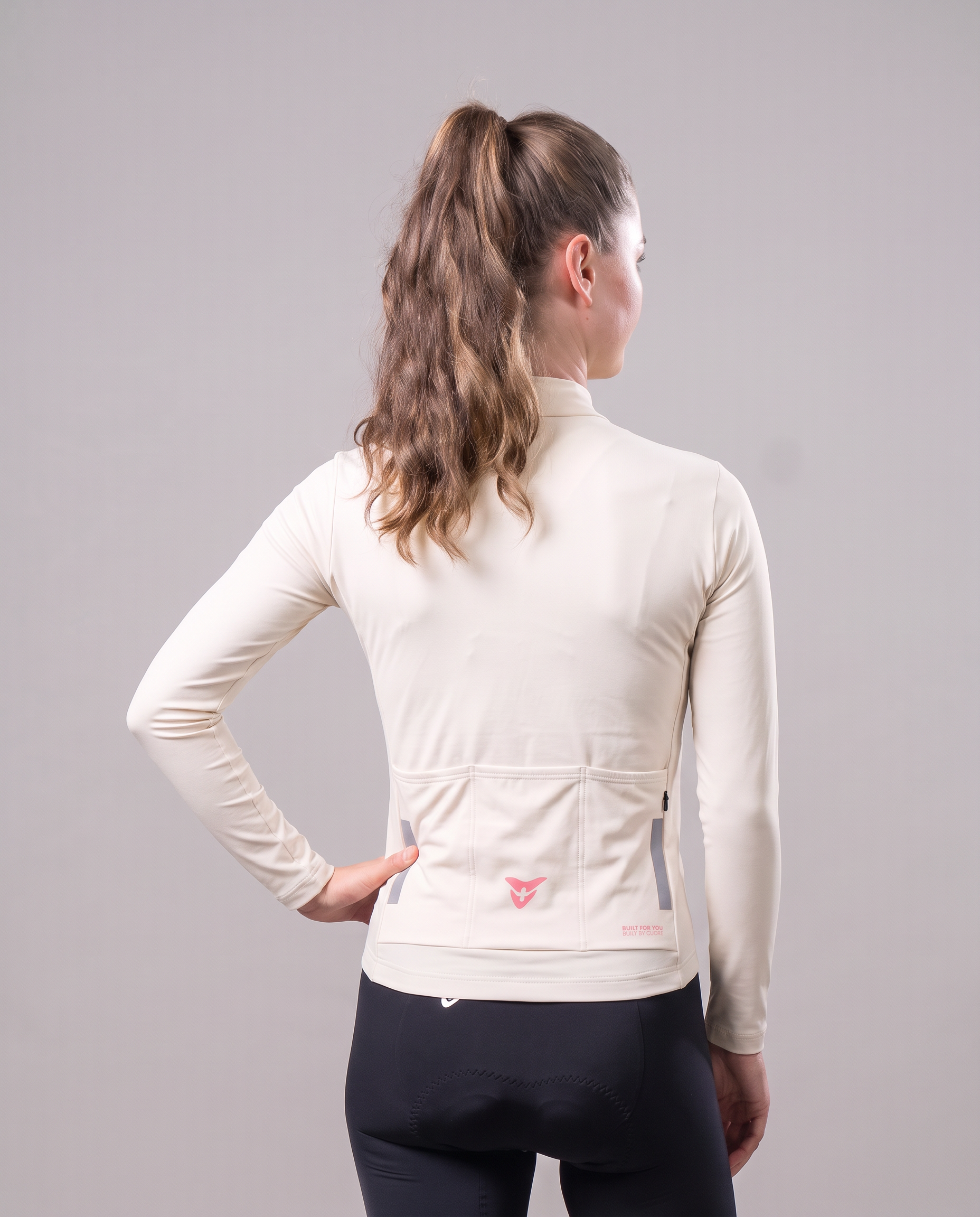 women-midweight-pearl-r.png